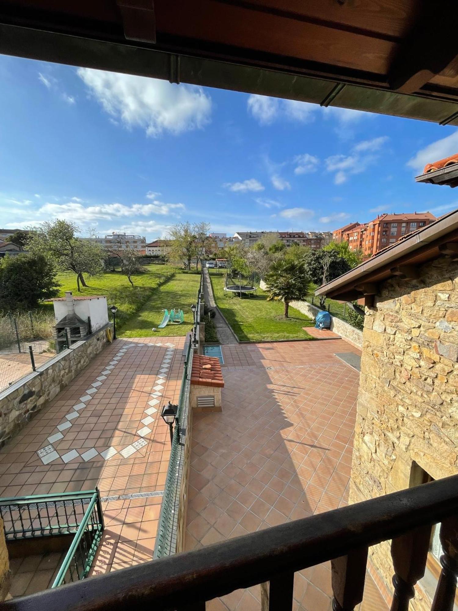 Apartamento La Santina Y Su Balcon Avilés Exterior foto